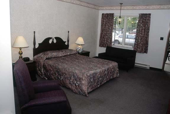 Ivy Rose Motor Inn Windsor Bagian luar foto