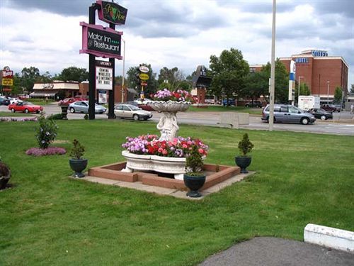 Ivy Rose Motor Inn Windsor Bagian luar foto