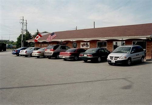 Ivy Rose Motor Inn Windsor Bagian luar foto