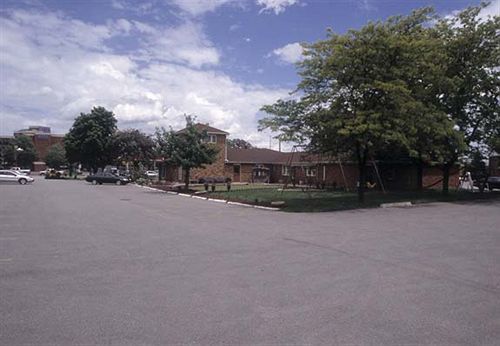 Ivy Rose Motor Inn Windsor Bagian luar foto
